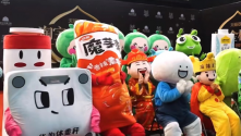 品牌发癫的风，还是吹到了淘宝“金桃之夜”