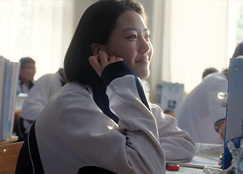 OPPO的这支广告里，满是青春的回忆