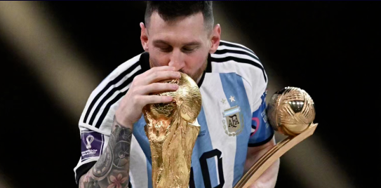 世界杯落幕，“要强”的蒙牛把世界杯赛场变成品牌主场