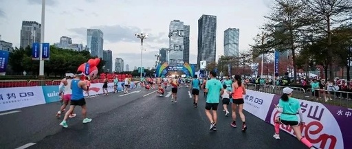 百岁山携手深马“破圈”，凭大型赛事强化品牌竞争力