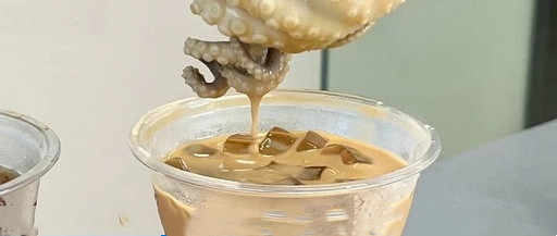 章鱼拿铁、扣肉拿铁...咖啡营销越来越疯了