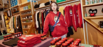 脑白金也卖衣服了！跨界营销到底能不能助力品牌年轻态？