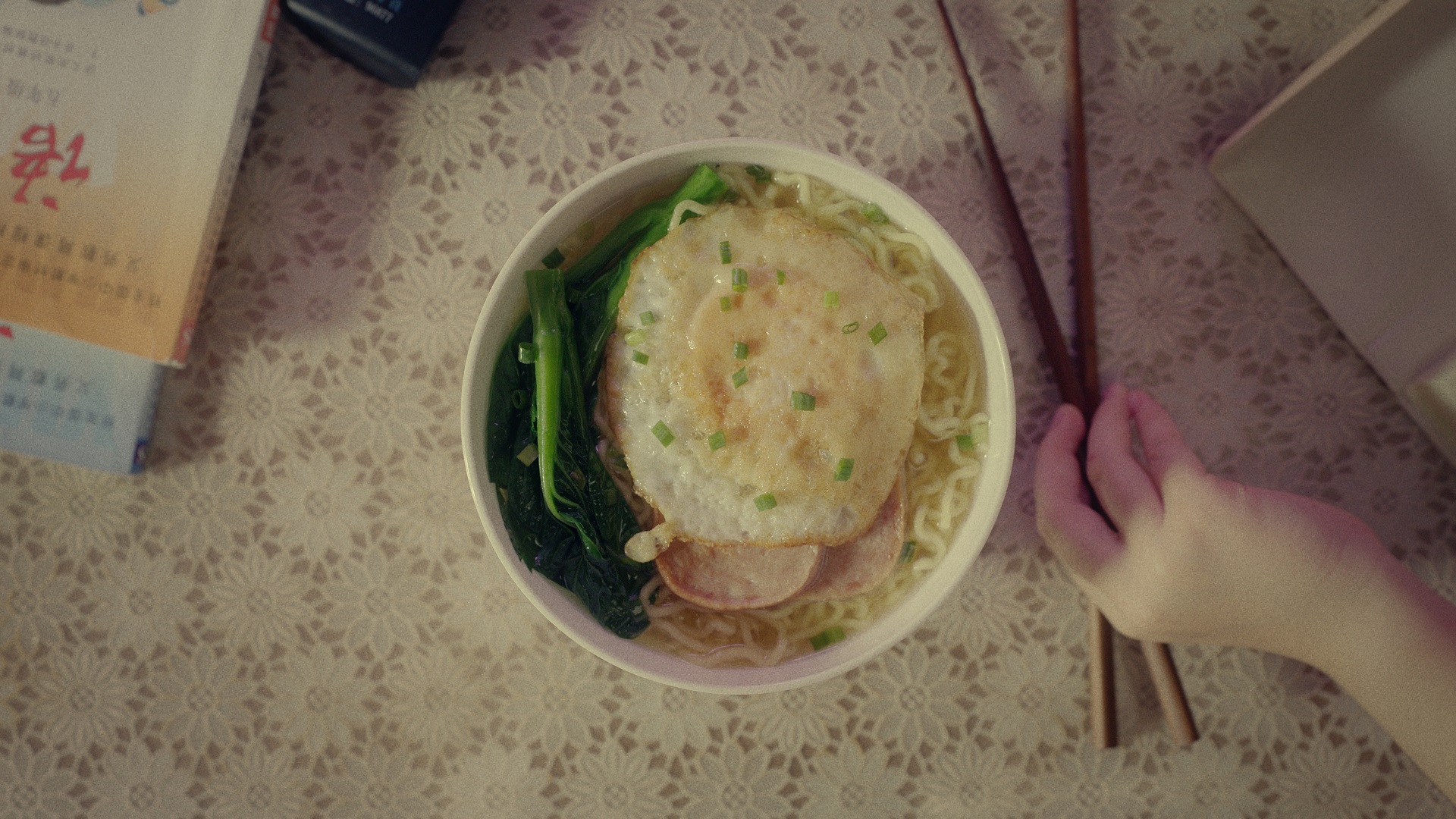 华为智慧屏《新电视的老规矩》：打个电视，让爱相见