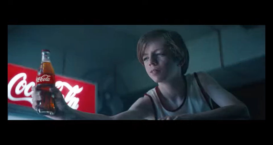 可口可乐拍了一支“鬼”广告，居然怪有爱？