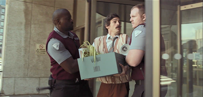 南非搞笑广告片：不来一口？这可是凝聚“智慧”的鸡块