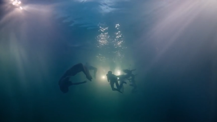 皮卡广告居然如此浪漫诗意？福特水下大片，想不到！