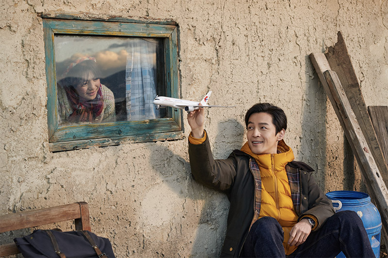 东航×胡歌:守护小女孩的飞行梦 东航×胡歌:守护小女孩的飞行梦