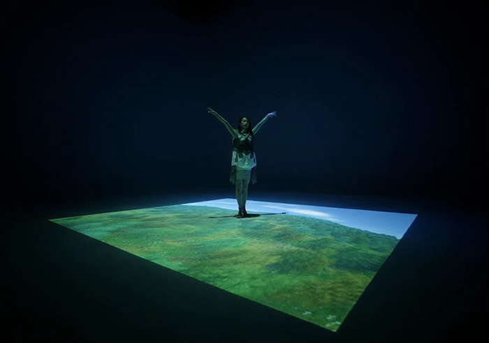 Burberry x iWeekly周末画报：和李梦一起，觅入自然佳境