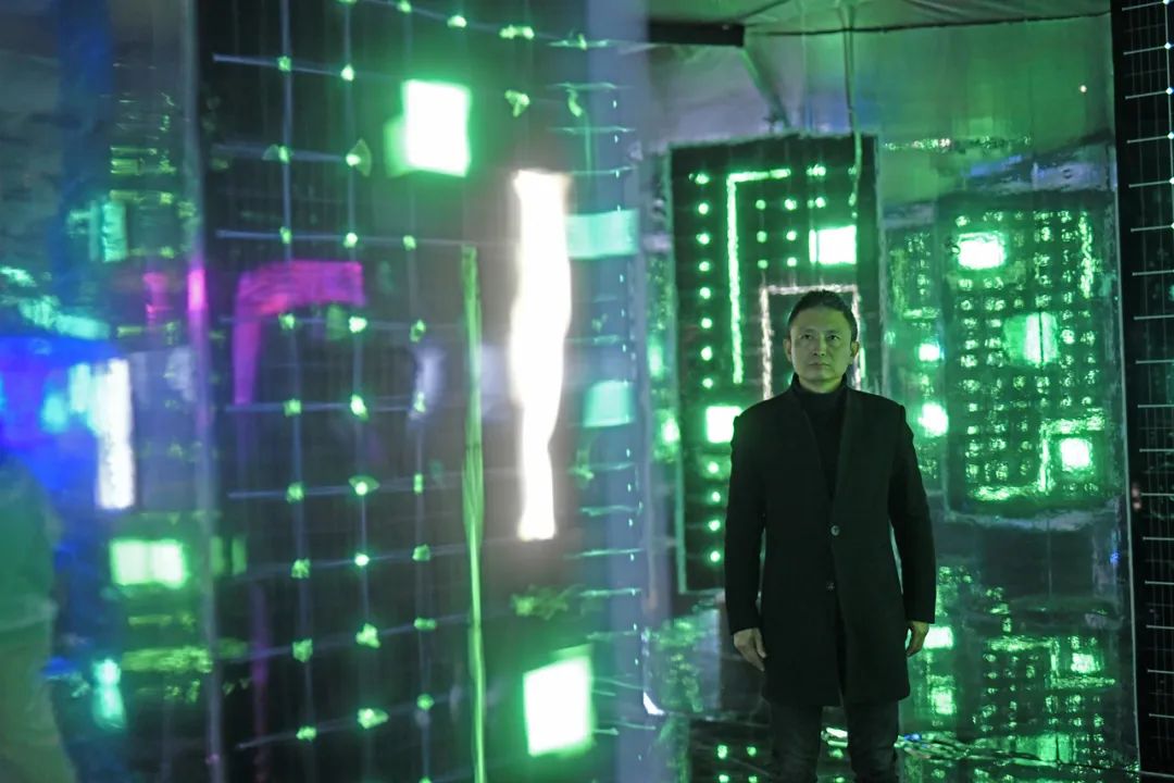 联想「从迷局到未来」艺术展,造了一座500平米的迷宫 联想「从迷局到未来」艺术展,造了一座500平米的迷宫