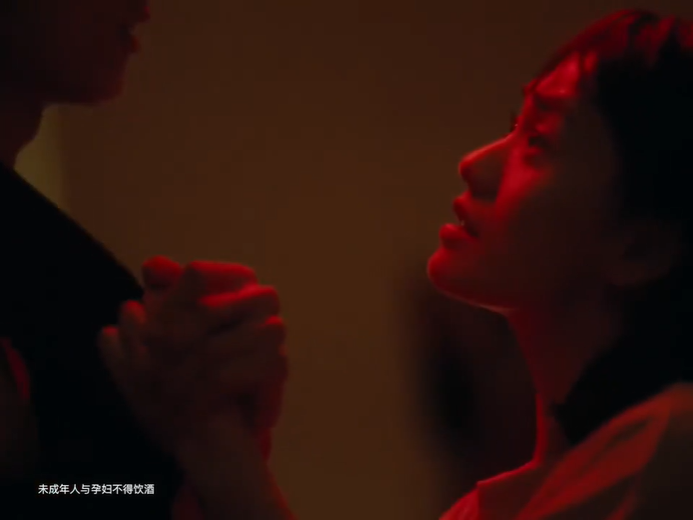 百威,杂志《attitude》 百威,杂志《attitude》